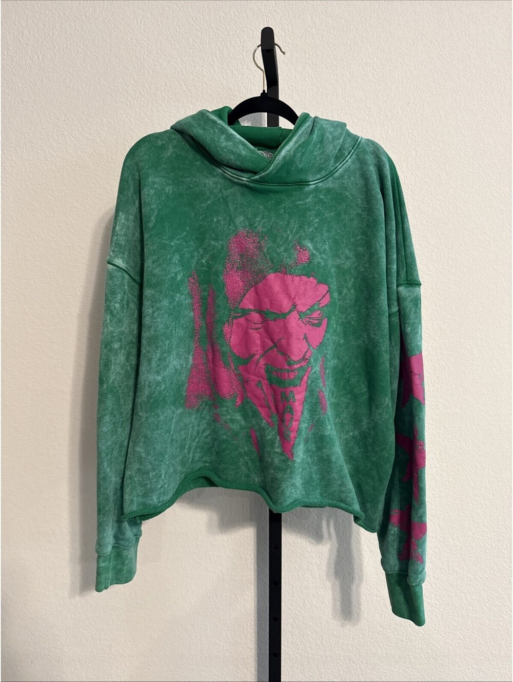 Maur Dept Green Stone-Washed Acid Washed Graphic Cropped Pink Devil Hoodie XL